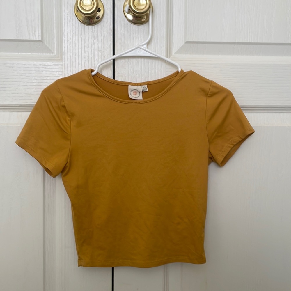 gold short sleeve top